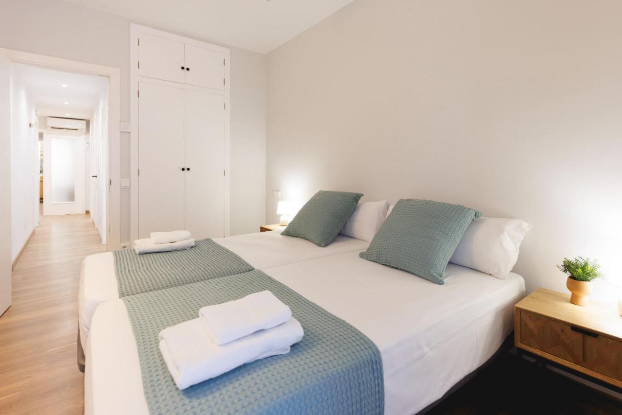 Bravissimo Figuerola, Spacious 3-Bedroom Apartment Girona Bagian luar foto