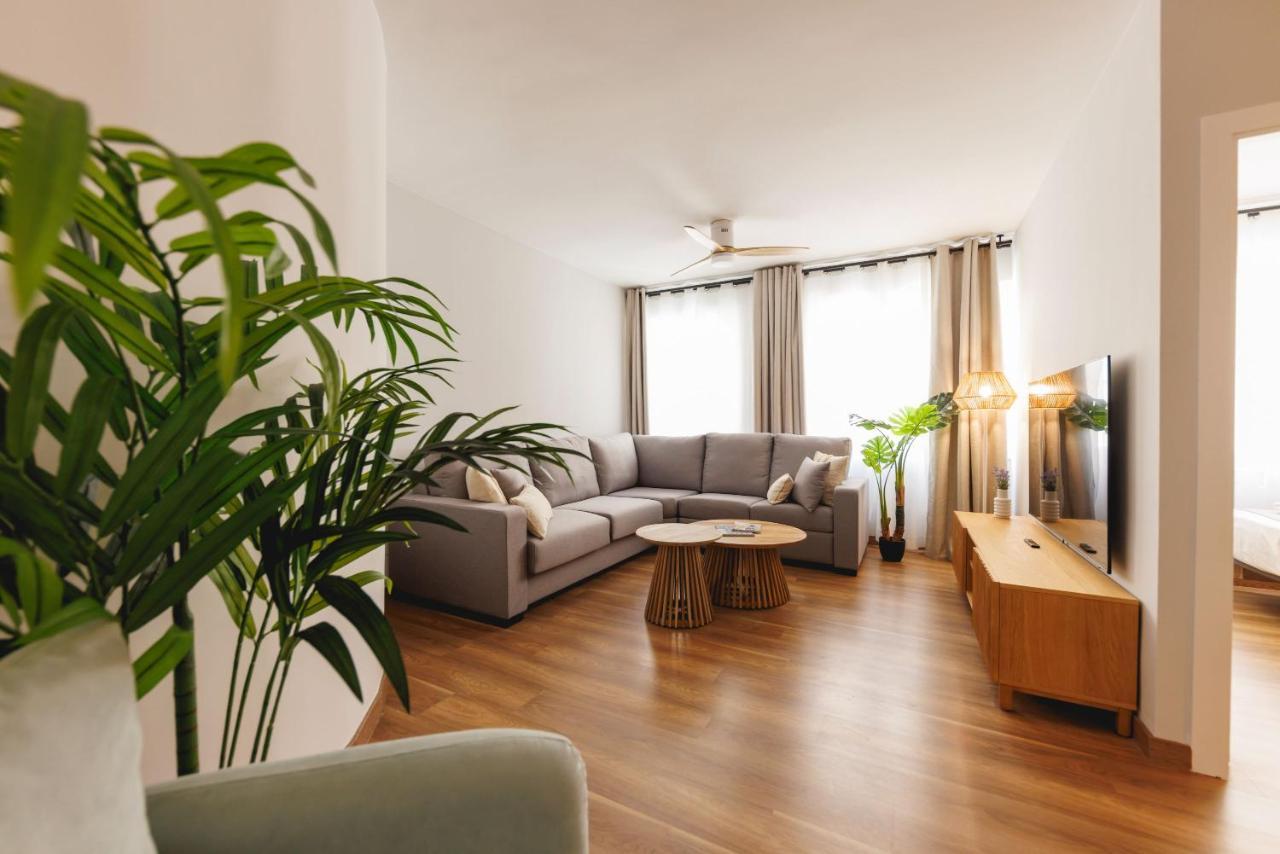 Bravissimo Figuerola, Spacious 3-Bedroom Apartment Girona Bagian luar foto