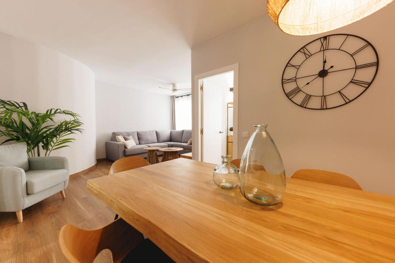 Bravissimo Figuerola, Spacious 3-Bedroom Apartment Girona Bagian luar foto
