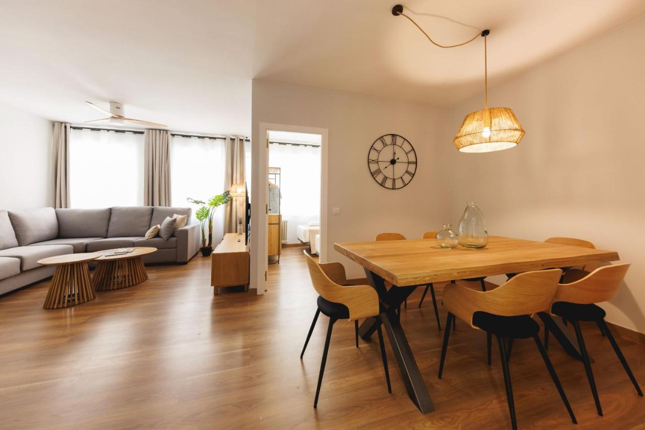 Bravissimo Figuerola, Spacious 3-Bedroom Apartment Girona Bagian luar foto